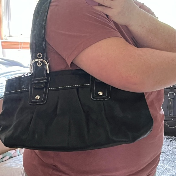 Coach - Picture 7 of 7